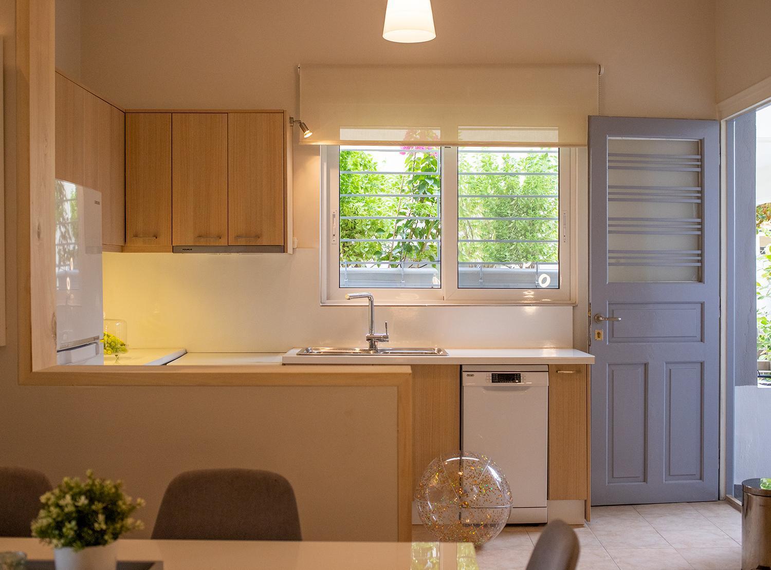 A Homes Greece - Urban Garden Retreat * Kalamata